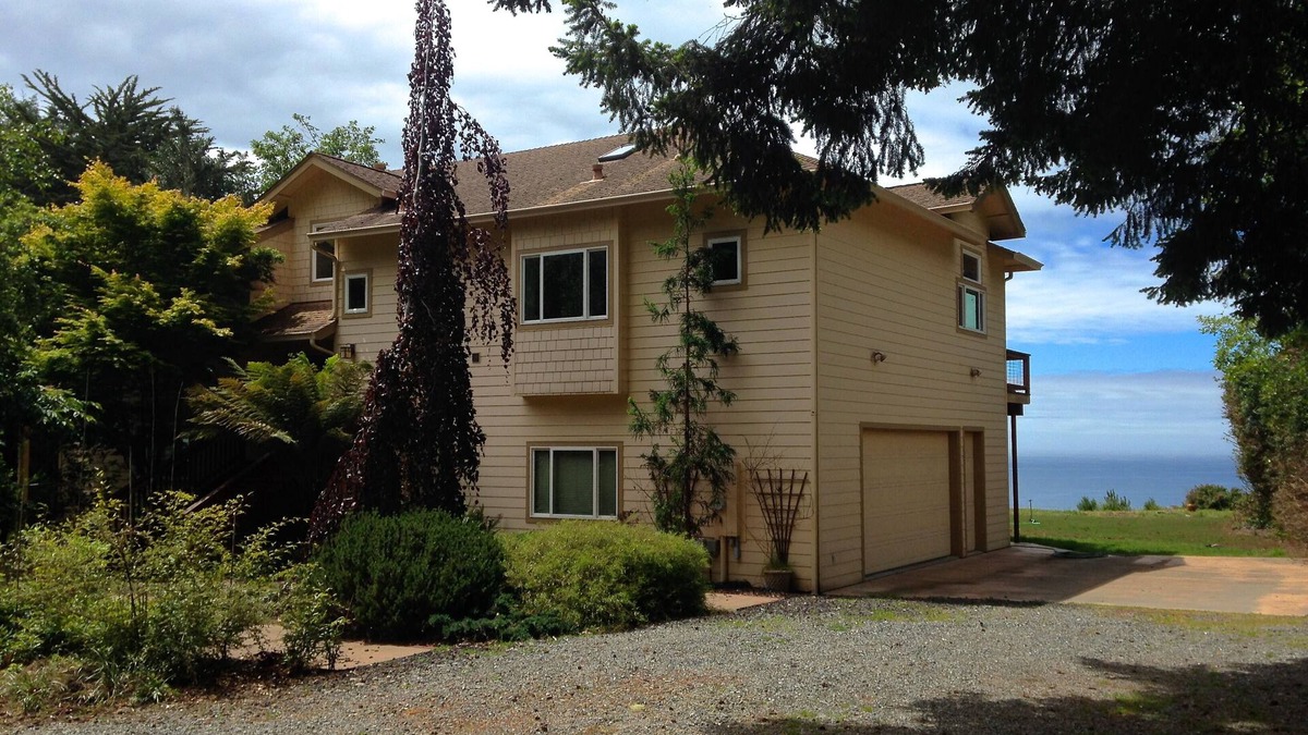 Westhaven-Moonstone House | Pacific Overlook: Private, Spacious Home With Panoramic Ocean View
