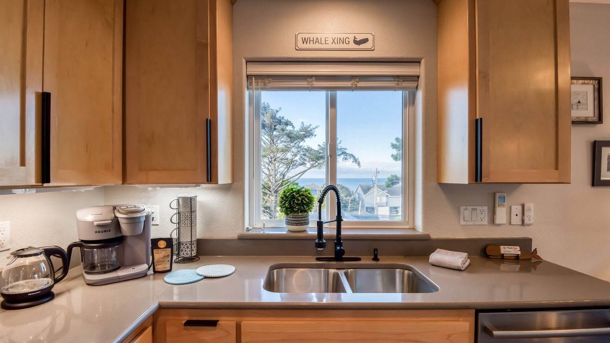 Lincoln City House | Pacific Peeks 2 - Oceanview Pet Friendly Retreat with EV Charging (fee)