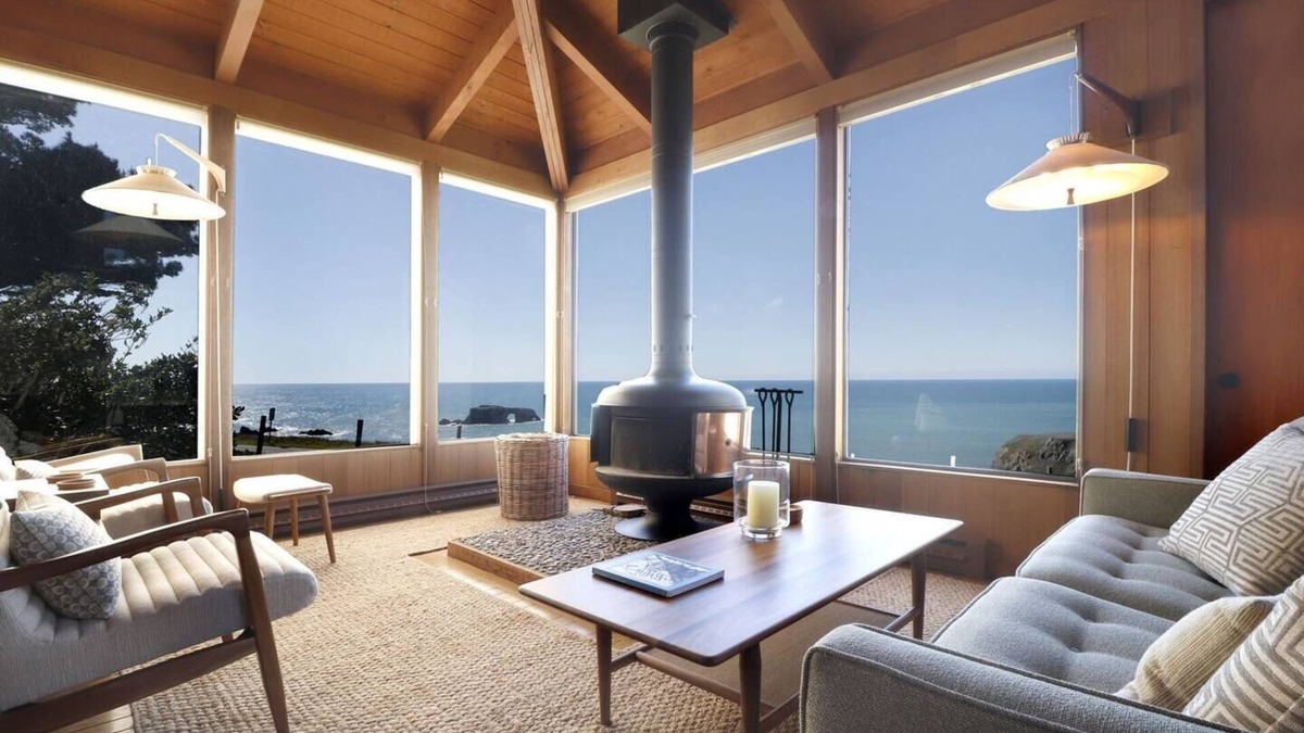 Occidental House | Pacific Sunset by the beach