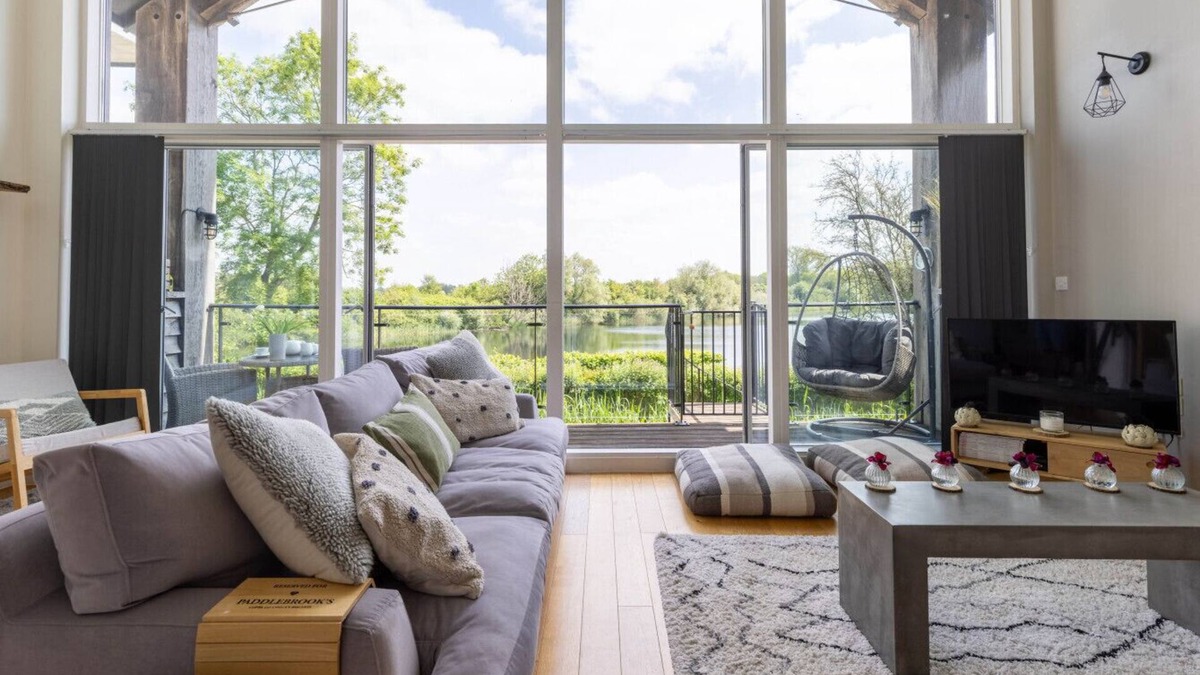 Malmesbury House | Paddlebrook - HM56 - Lakeside Spa Property