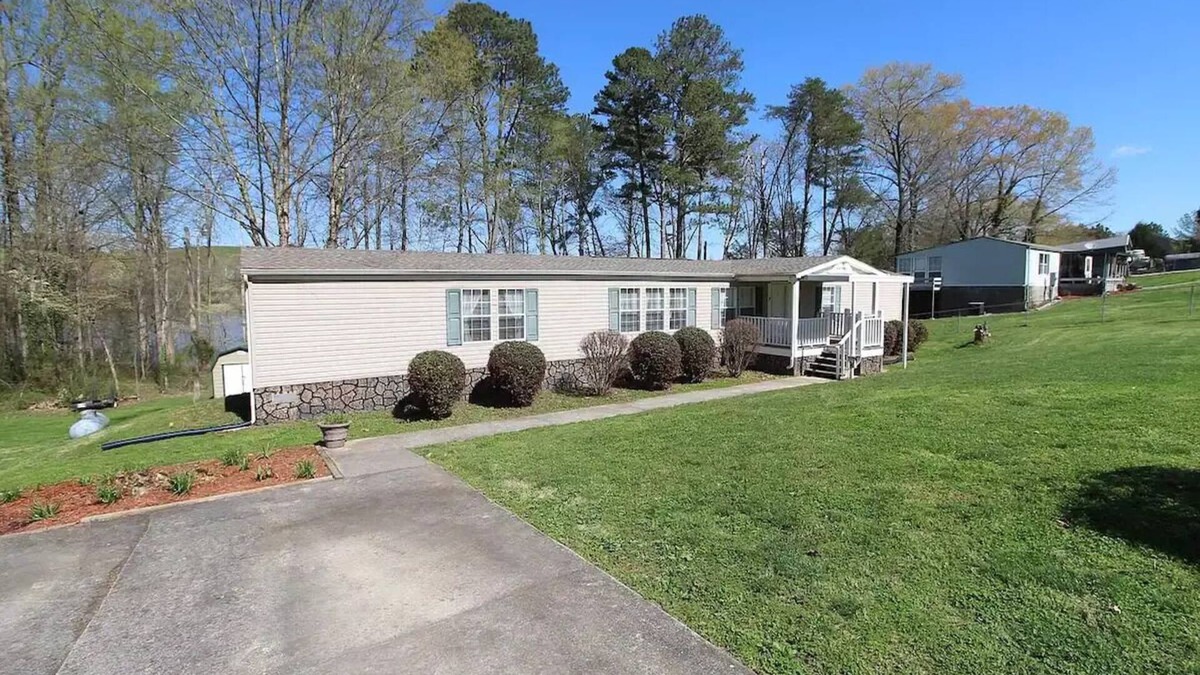 Chickamauga Lake House | Paddler's Fishing Retreat Seasonal Water