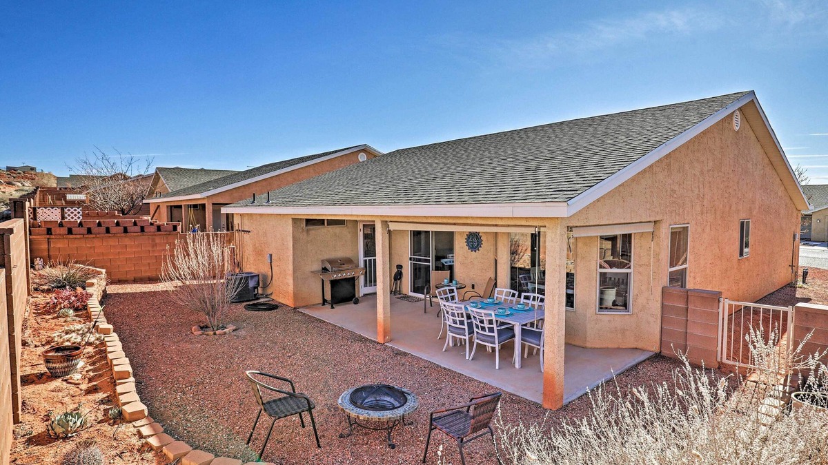 Page House | Page Family Getaway w/Yard < 7 Mi to Lake Powell!