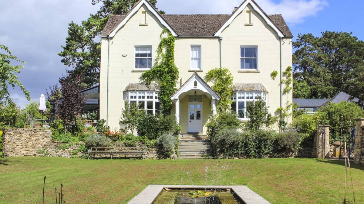 Stroud Villa | Painswick Hill House