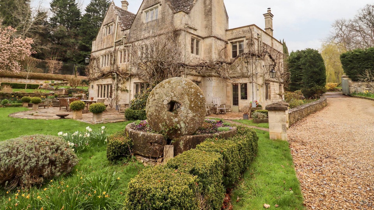 Painswick Cottage | PAINSWICK MILL, pet friendly, character holiday cottage in Painswick