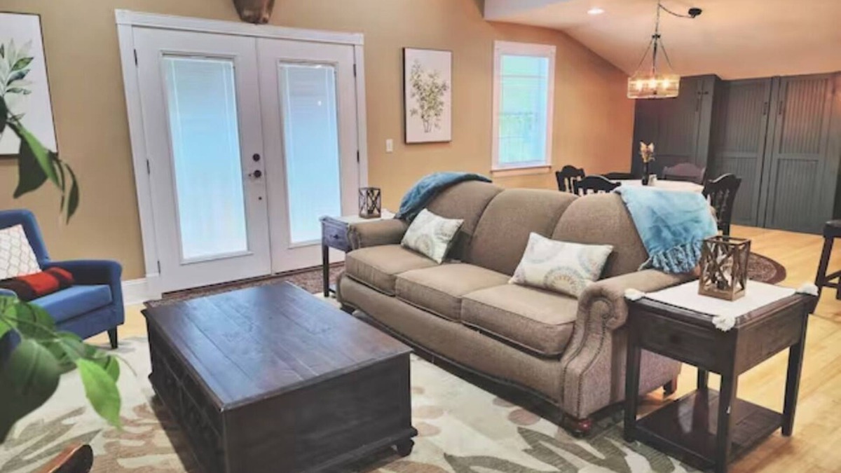 Hahira Apartment | Painted Sky Homestead Apartment - A unique farm stay, near Moody and Valdosta!