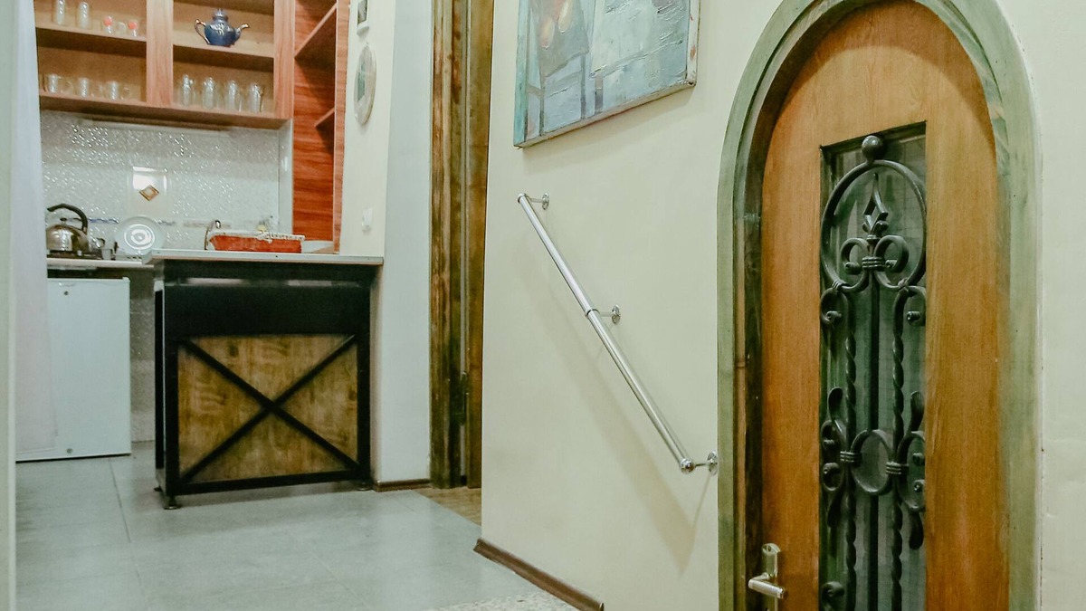 Tbilisi City Centre Apartment | Painters house apartment