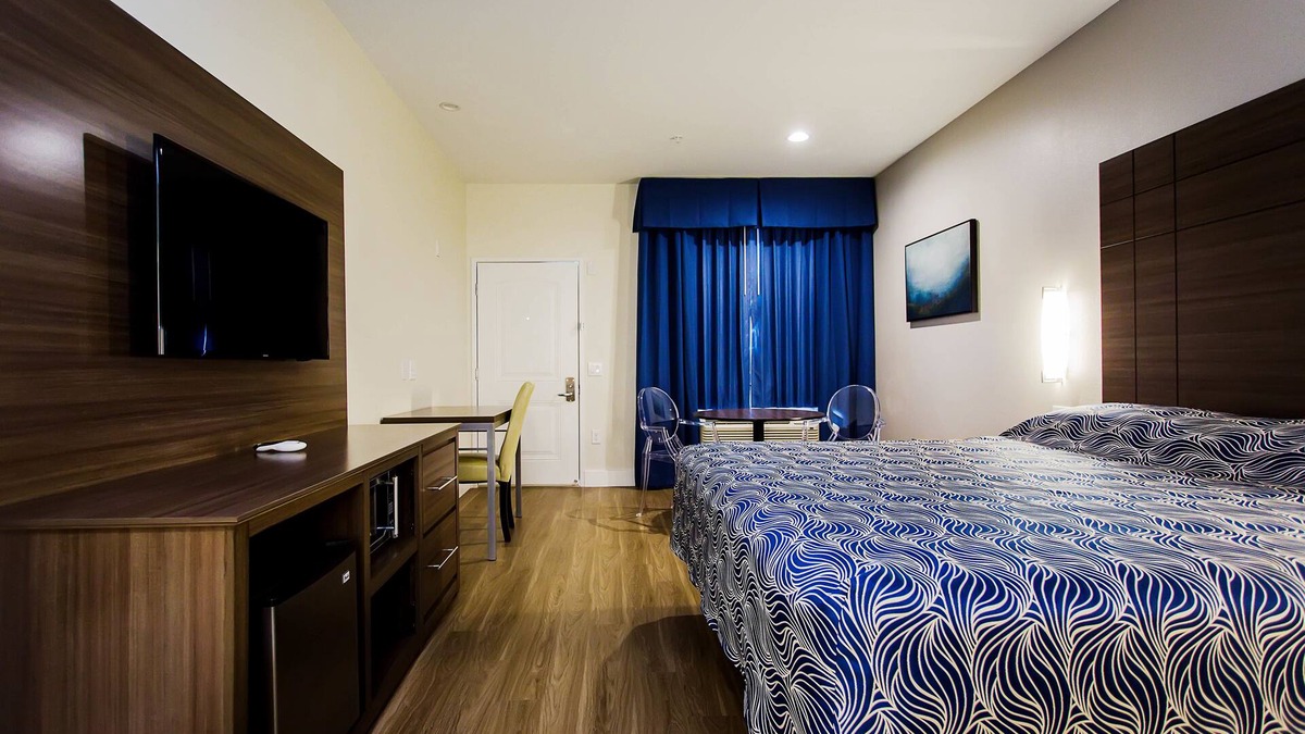 Sharpstown Hotel | Palace Inn Blue US 59 & Gessner