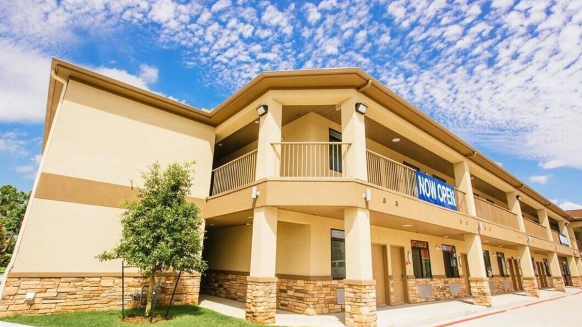 Conroe Hotel | Palace Inn Conroe