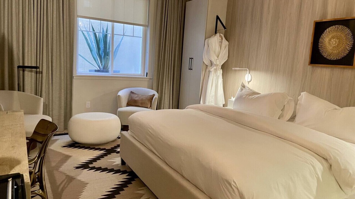 Downtown Santa Fe Hotel | Palace Modern Hotel at the Plaza - King 13