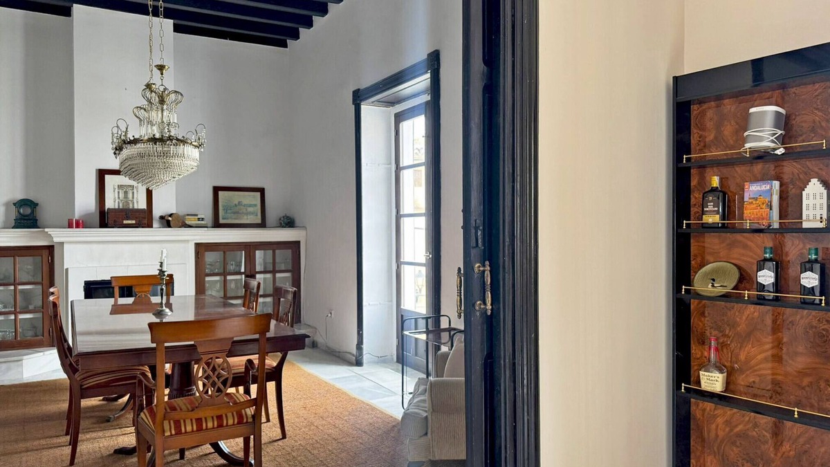 Jerez de la Frontera Old Town Ski Chalet | Palacio Jaramago - Ole Solutions