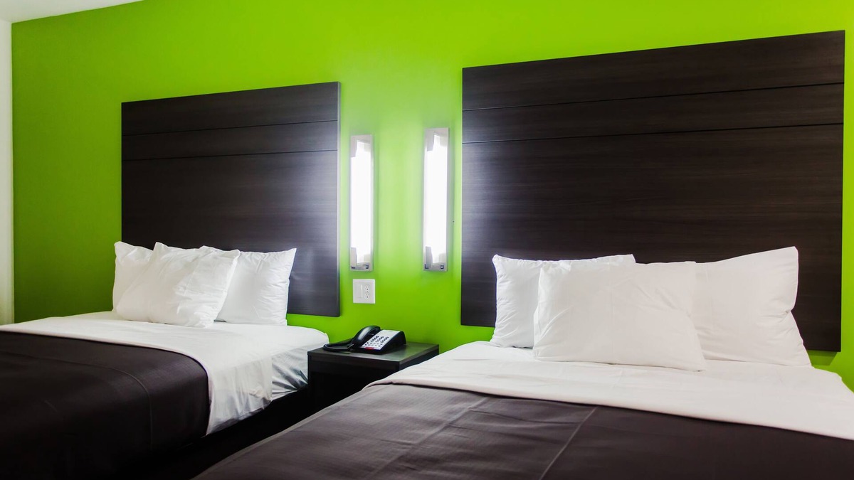 Barker Hotel | Palacio Royale Inn Boutique Katy