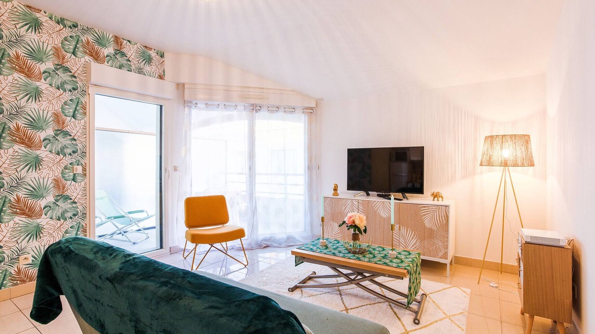 Jean-Medecin Apartment | PALAIS LIBERTE IV AP4253 By Riviera Holiday Homes