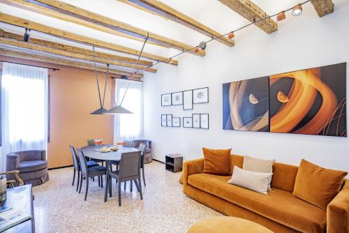 San Polo Apartment | Palazzetto San Stin Up to 5 Guests Renewed in 2024