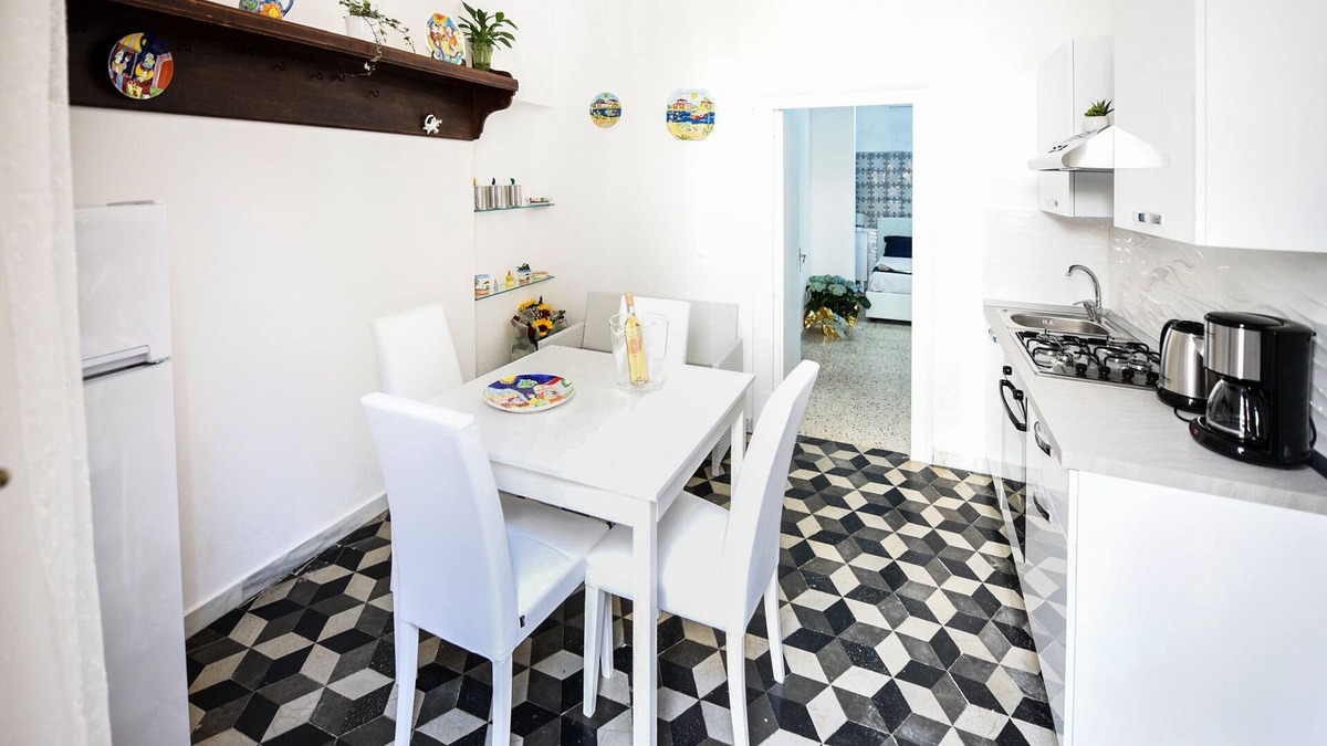 Castellammare del Golfo Apartment | Palazzo TAORMINA - apartment in the center -