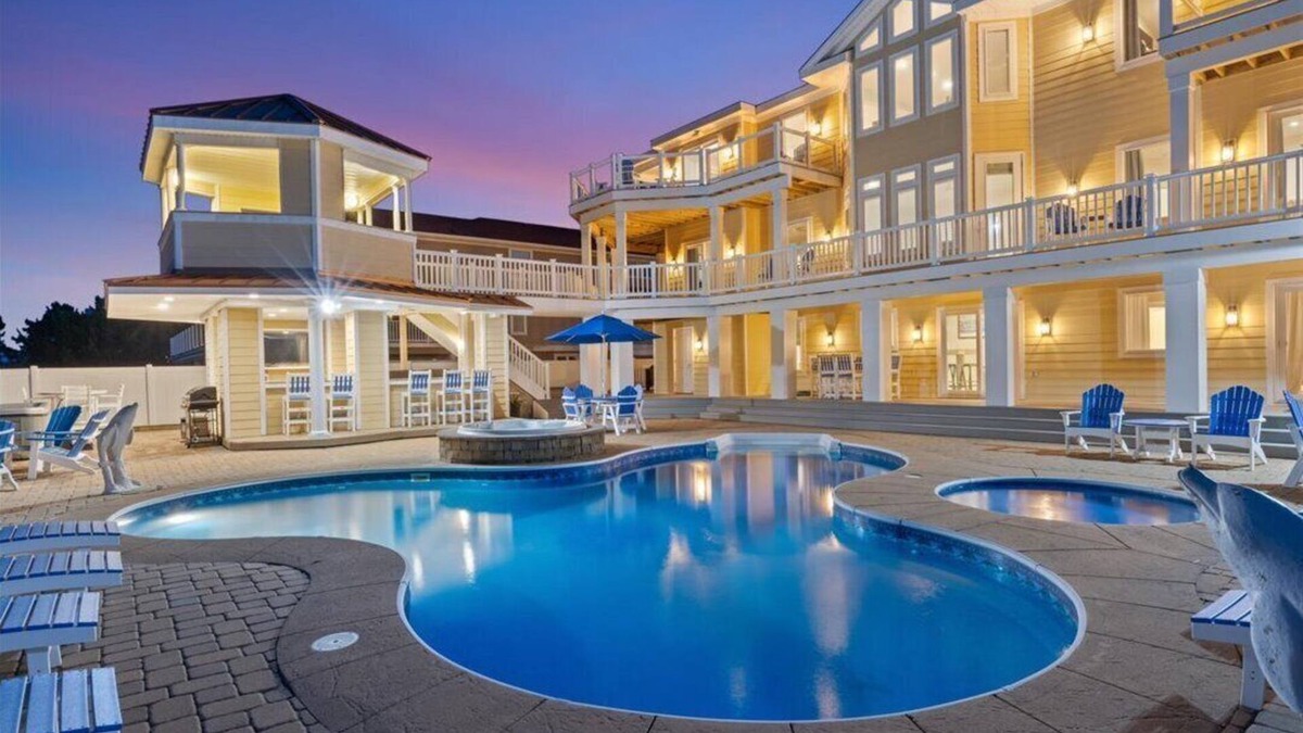 Sandbridge House | Palazzo | Oceanfront | Private Pool, Hot Tub, Dog Friendly