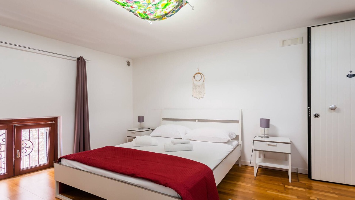 Old Town Bed & Breakfast | Palazzo San Rocco - Red Room by Wonderful Italy