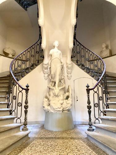 Santa Maria Novella Apartment | PalazzoVilla historic building luxury suite