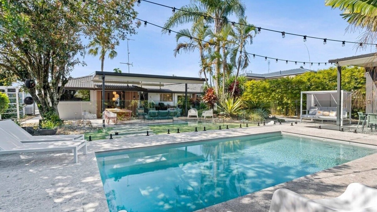 Palm Beach House | Palm Beach Poolside Haven – 4BR & Outdoor Living