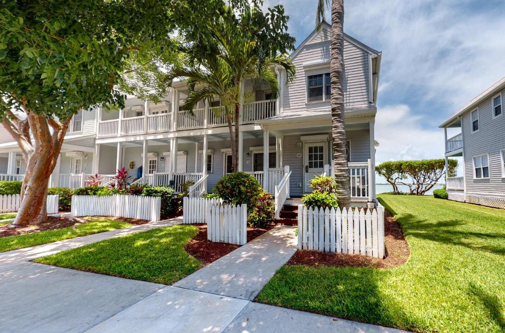 Marathon Villa | Palm Breeze