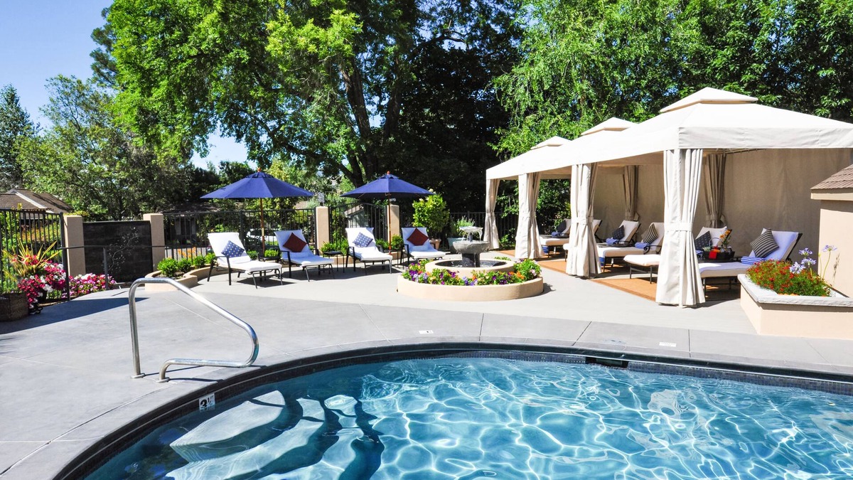 Ashland Hotel | Palm Cottages