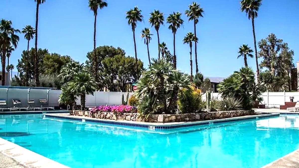 Palm Desert Hotel | Palm Desert Suites