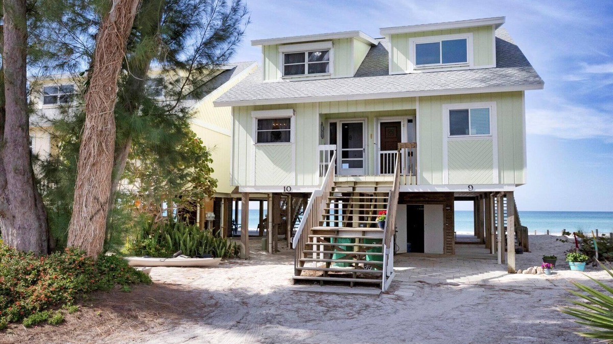 Cape Haze Condo | Palm Island Beachfront ! Live on the beach!