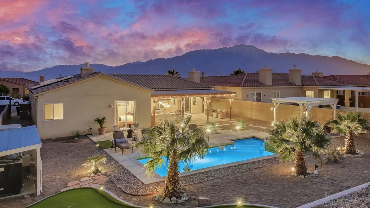 Desert Hot Springs Villa | Palm Luxury Villa w/hot tub, private pool, putting green, remote work