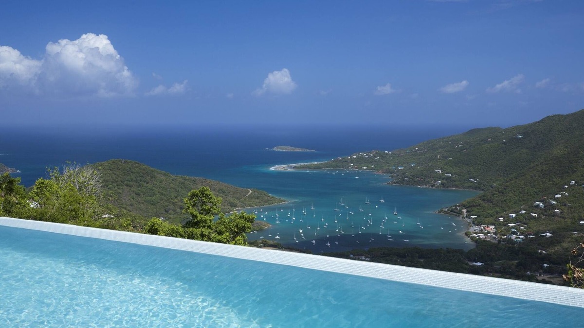 Ajax Peak Villa | Palm Ridge Incredible views, privacy, pool, AC. Property borders National Park.