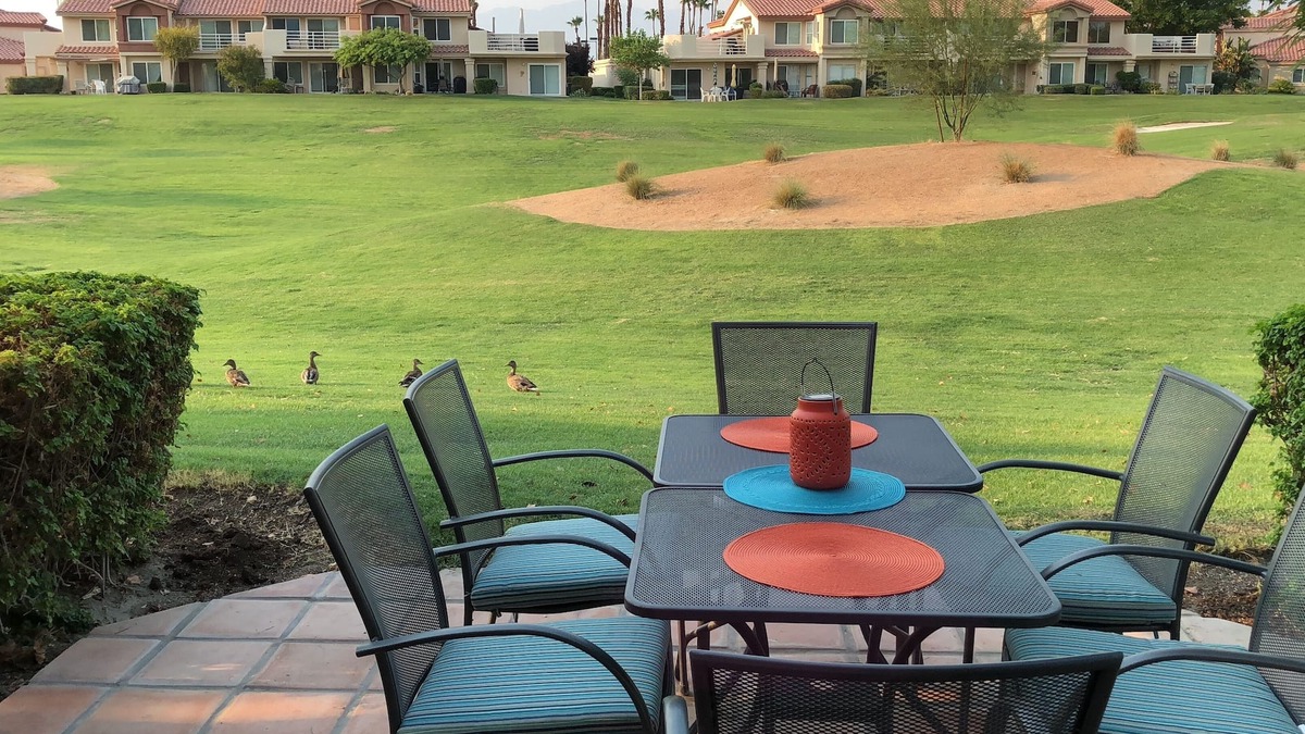 La Quinta Condo | Palm Royale CC - Golfer's Paradise!