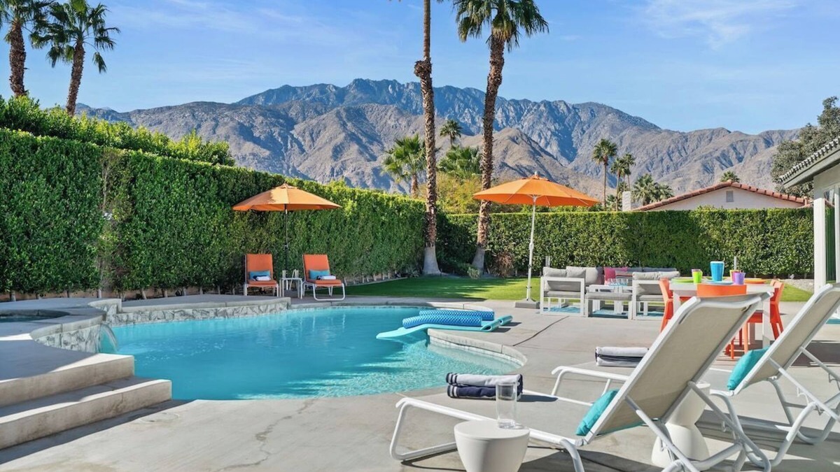Vista Norte House | Palm Springs Oasis - Palm Springs Perfection: Relax, Play & Recharge in Your Own Oasis