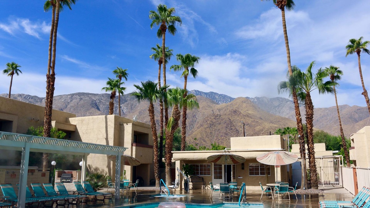 Little Tuscany Condo | Palm Springs Two Bedroom Condo located near Old Las Palmas