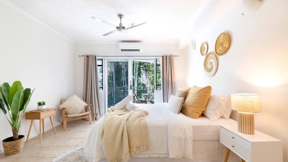 Rapid Creek Apartment | Palm Tree Paradise near Nightcliff with Pool