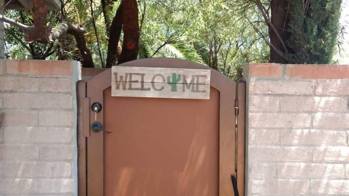 Rancho Feliz House | Palm trees, pool in Northwest Tucson next to Catalina mountains, Southwest shops