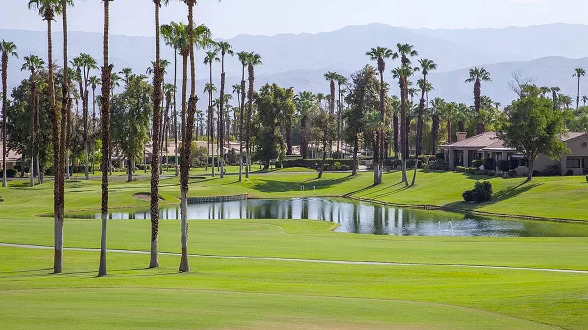 Palm Desert Condo | Palm Valley Country Club Golf Resort View Condo