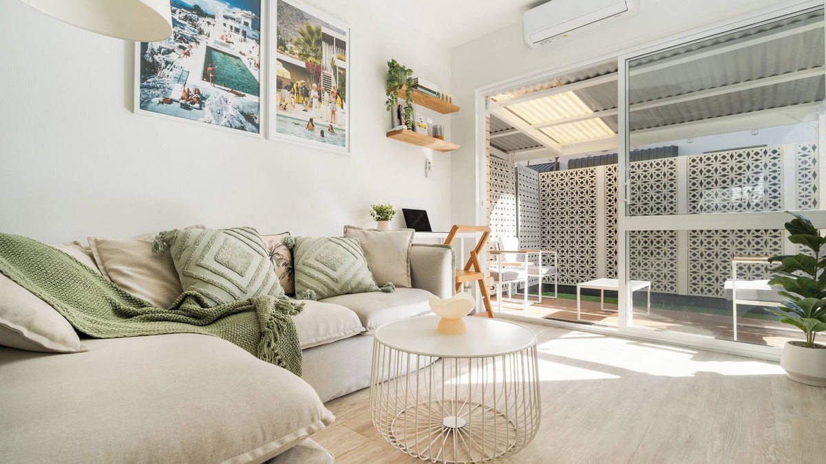Miami Apartment | PALMA 1 - Couples Beach Shack