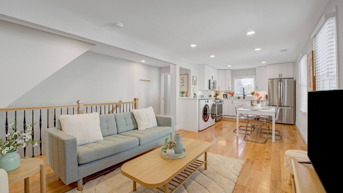 Princeton Condo | Palmer Square 2BR w/Parking