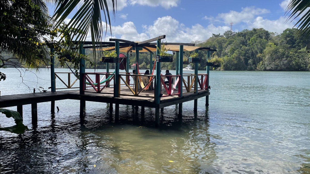 Puerto Barrios Cabin | Palmeras del Río Hotel