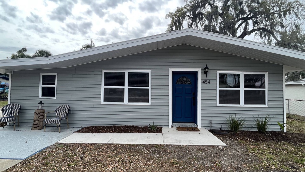 New Smyrna Beach House | Palmetto Breeze-Coastal Retreat, Pet Friendly! Complete Refresh