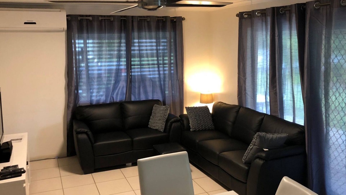 Rainbow Beach House | Palmgrove 1 - Rainbow Beach. Gorgeous, modern beach escape in a great location. Aircon. Wifi