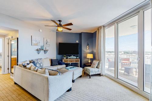 Fort Walton Beach - Destin Apartment | Palms of Destin 1502