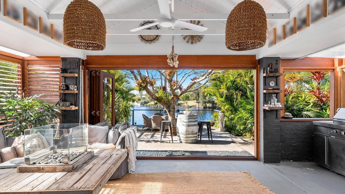 Pottsville House | Palms on Boardwalk - Gorgeous Water Views