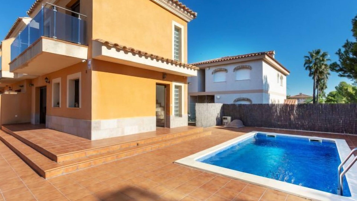 Miami Platja House | Paloma 2/3 by Interhome