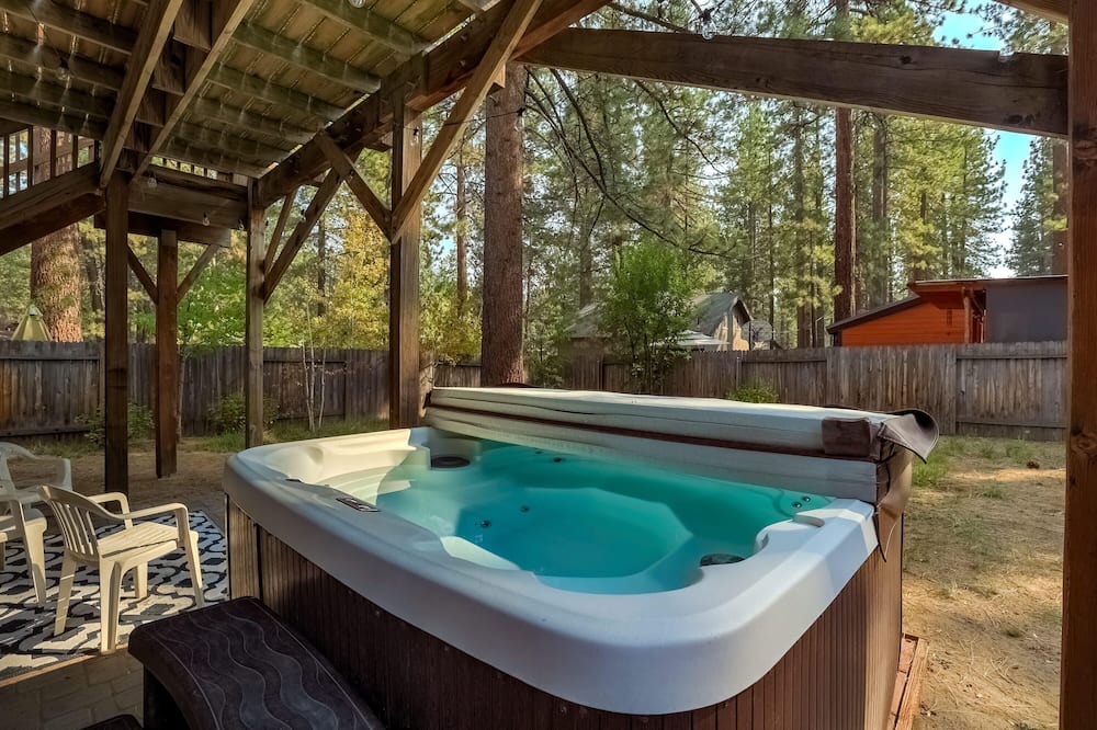 Al Tahoe House | Paloma Place - Hot Tub | Game Room | Pool Table