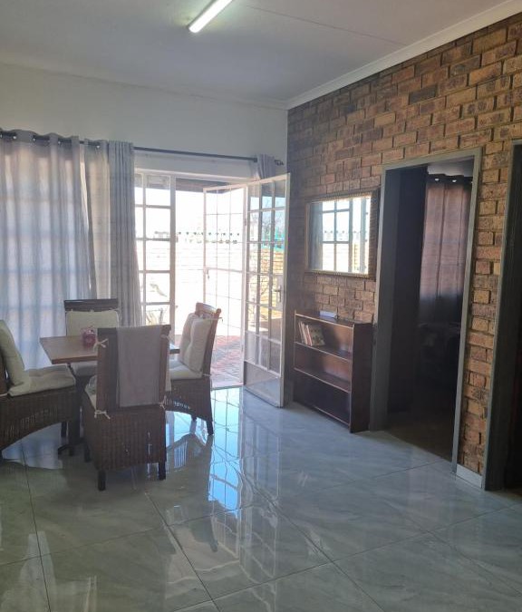 Vanderbijlpark Apartment | Pam's apartment