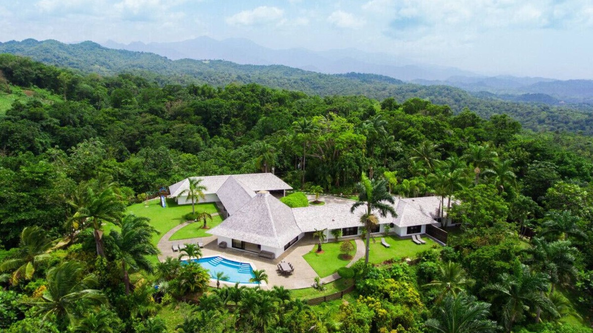 Summerfield Villa | Panorama - Private Luxury 4BR Villa is a dreamy, contemporary Eden.