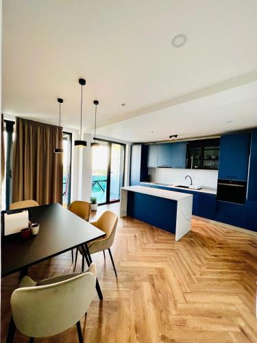 Baia Mare Apartment | Panoramic Blue
