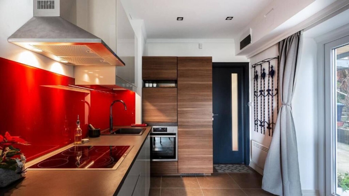 Svabhegy Apartment | Panoramic Comfort in the Luxurious Green District!