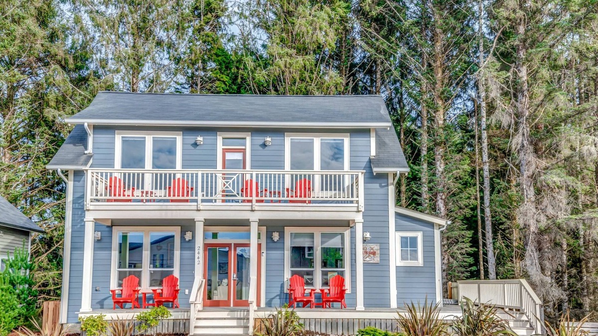 Nelscott House | Panoramic Ocean and Forest Views, Hot Tub, Large Deck, BBQ, and Seating, Communal Pool & Playground