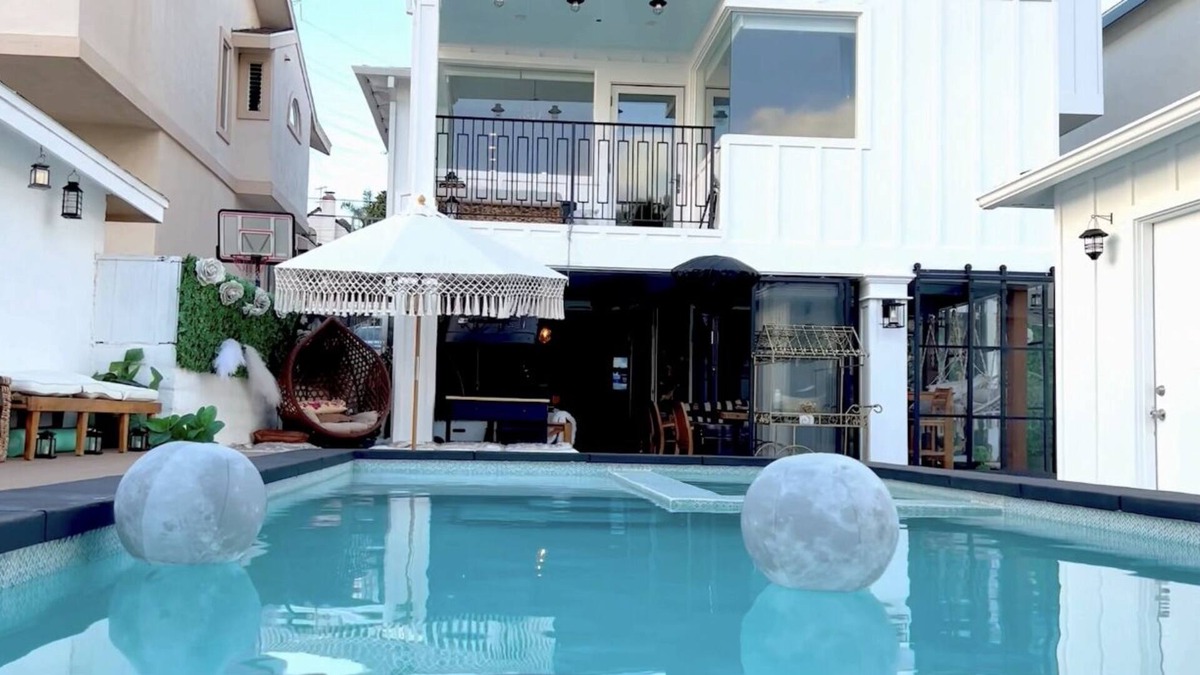 Hermosa Beach House | Panoramic Ocean View- Nightly Sunsets
