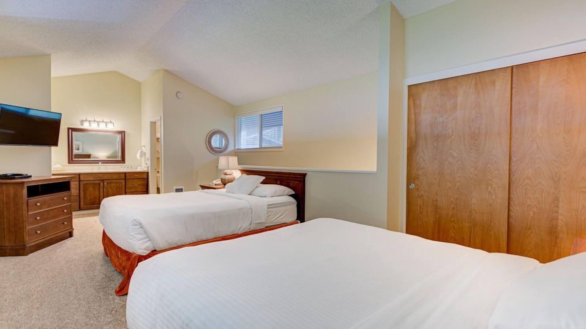 Otter Rock Apartment | Panoramic Ocean-View Loft | Queen Beds | Kitchen